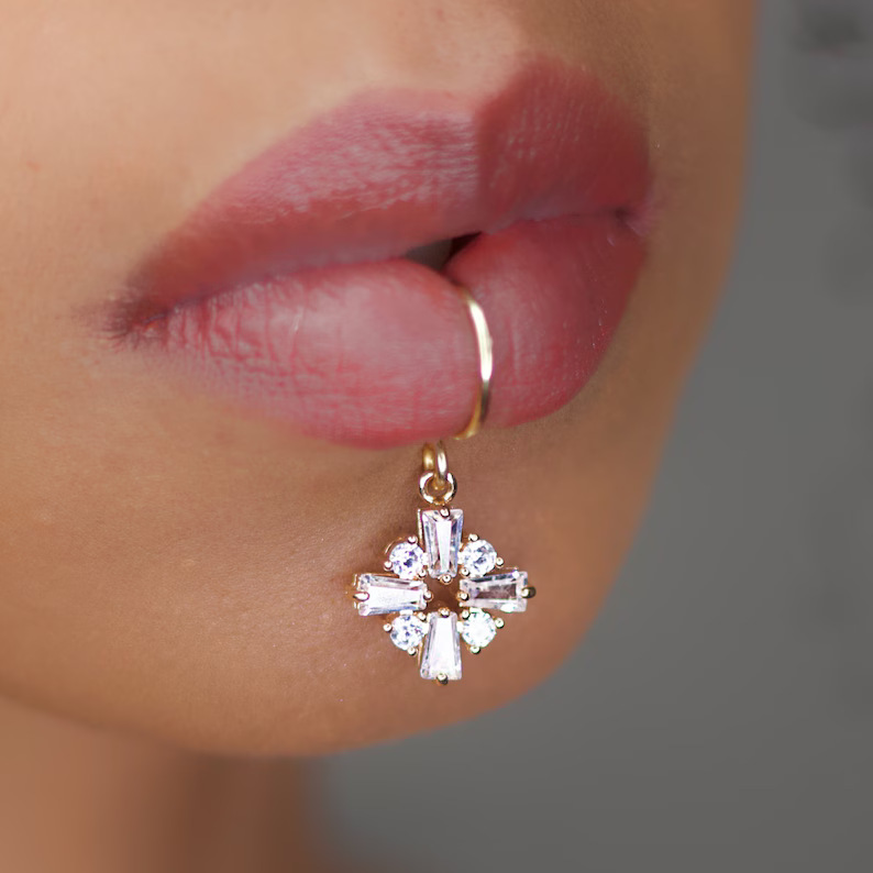 Luxo cor de ouro flor forma br - Body Jewelry And Earrings avaliação e preço